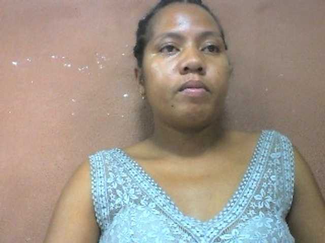 Tharcile live cam on BongaCams