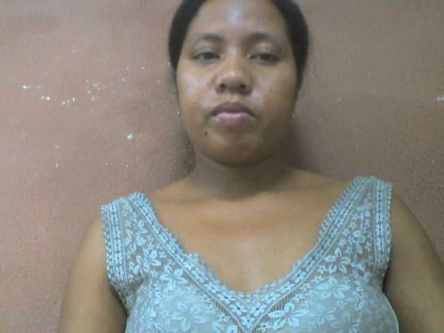Tharcile live cam on BongaCams