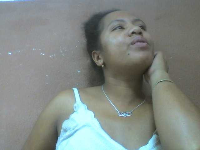 Tharcile live cam on BongaCams