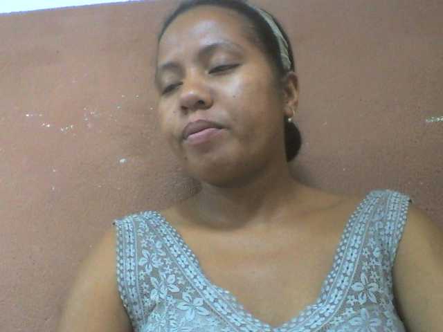 Tharcile live cam on BongaCams