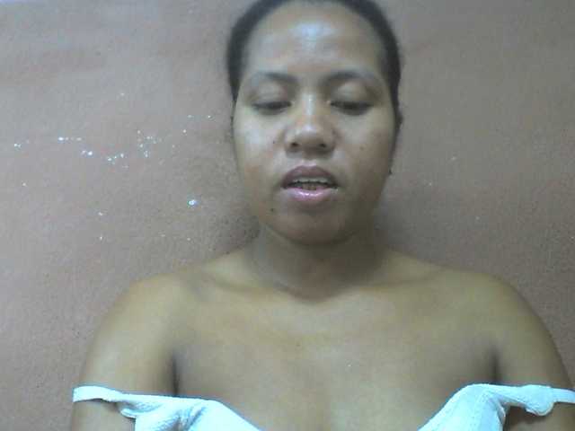 Tharcile live cam on BongaCams
