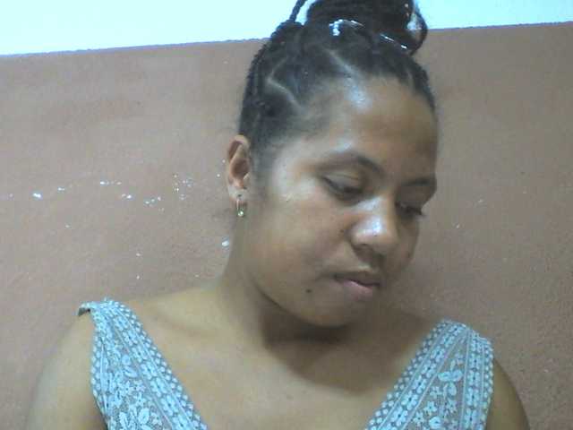 Tharcile live cam on BongaCams