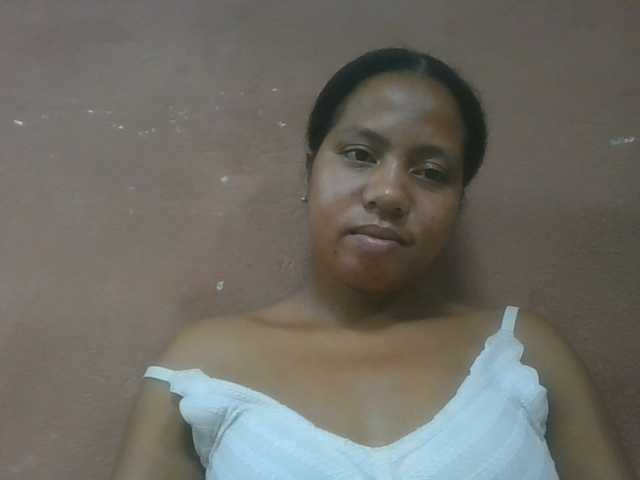 Tharcile live cam on BongaCams