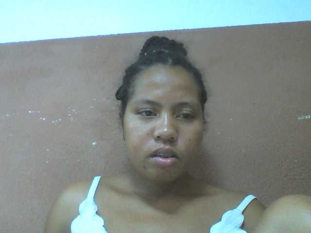 Tharcile live cam on BongaCams