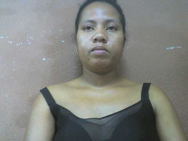 Tharcile live cam on BongaCams