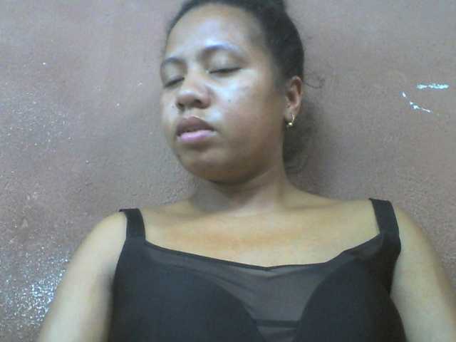 Tharcile live cam on BongaCams