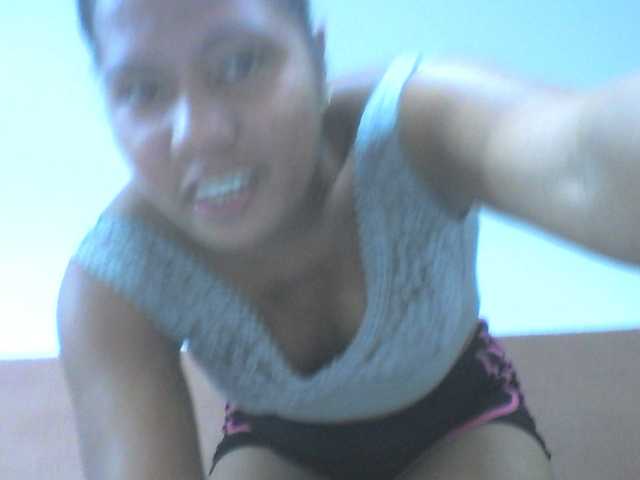 Tharcile live cam on BongaCams
