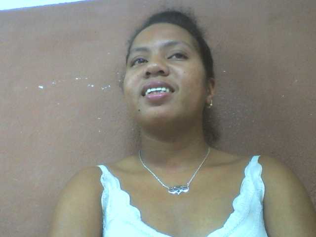 Tharcile live cam on BongaCams