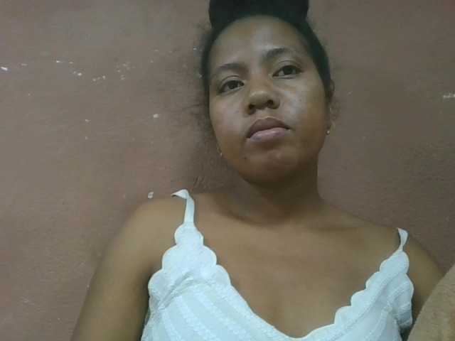 Tharcile live cam on BongaCams
