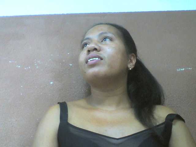 Tharcile live cam on BongaCams