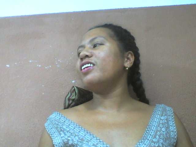 Tharcile live cam on BongaCams