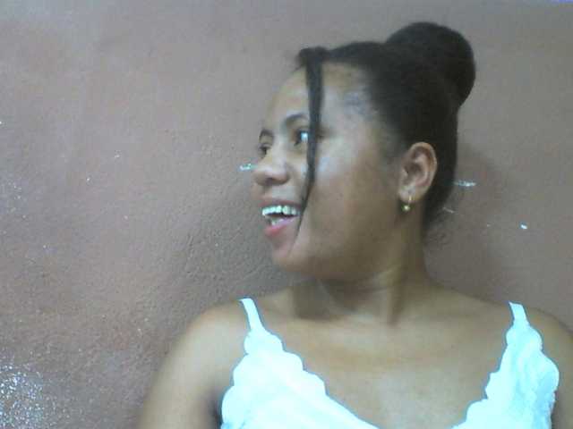 Tharcile live cam on BongaCams