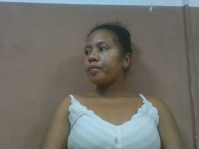Tharcile live cam on BongaCams
