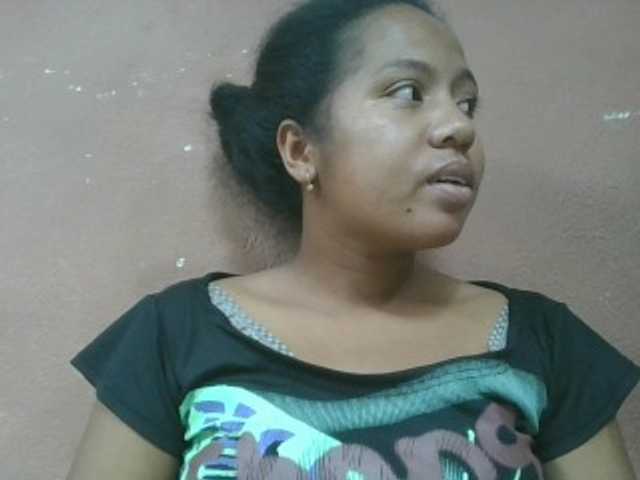 Tharcile live cam on BongaCams