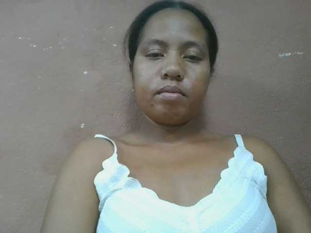 Tharcile live cam on BongaCams