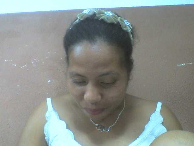 Tharcile live cam on BongaCams