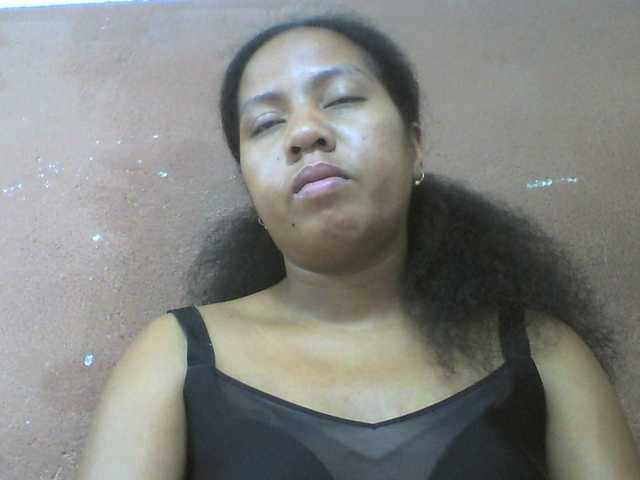 Tharcile live cam on BongaCams