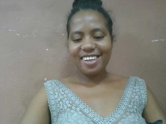 Tharcile live cam on BongaCams