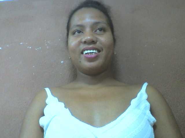 Tharcile live cam on BongaCams