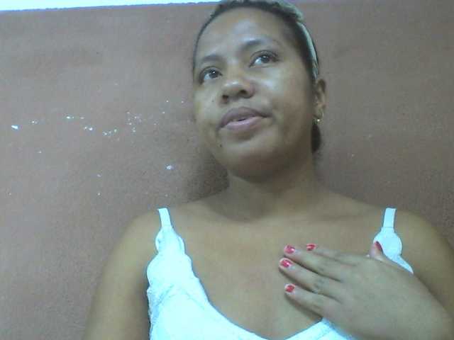 Tharcile live cam on BongaCams