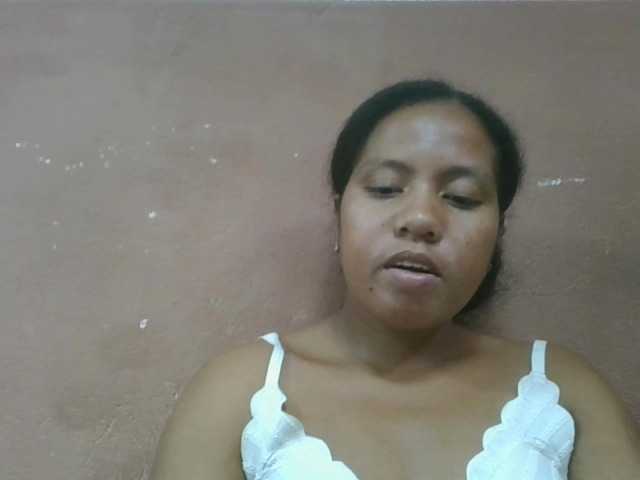 Tharcile live cam on BongaCams