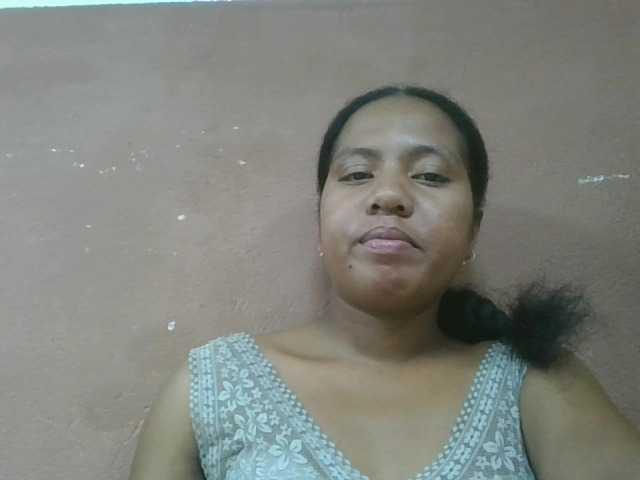 Tharcile live webcam show