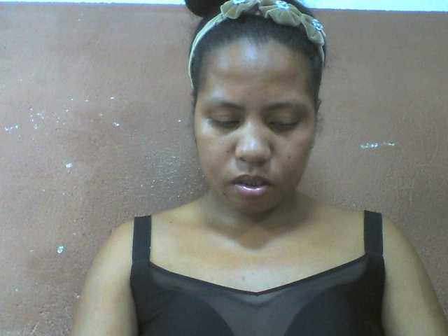 Tharcile live cam on BongaCams