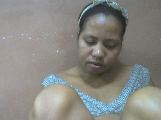 Tharcile live cam on BongaCams