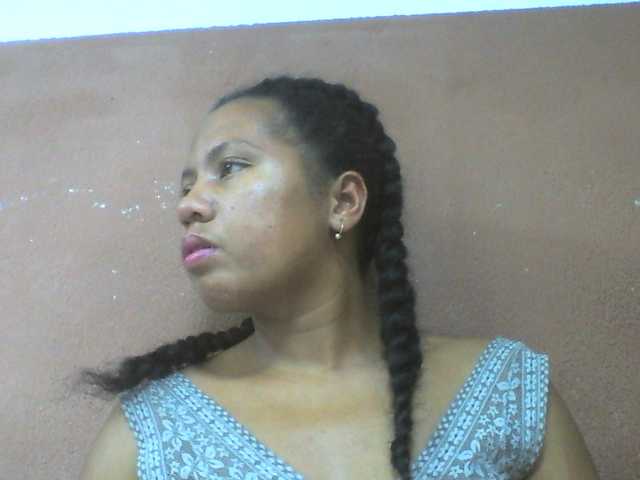 Tharcile live cam on BongaCams