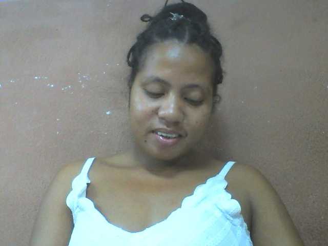 Tharcile live cam on BongaCams
