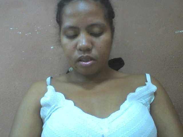 Tharcile live cam on BongaCams
