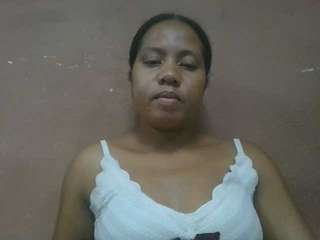Tharcile live cam on BongaCams