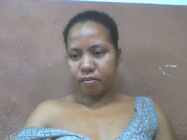 Tharcile live cam on BongaCams