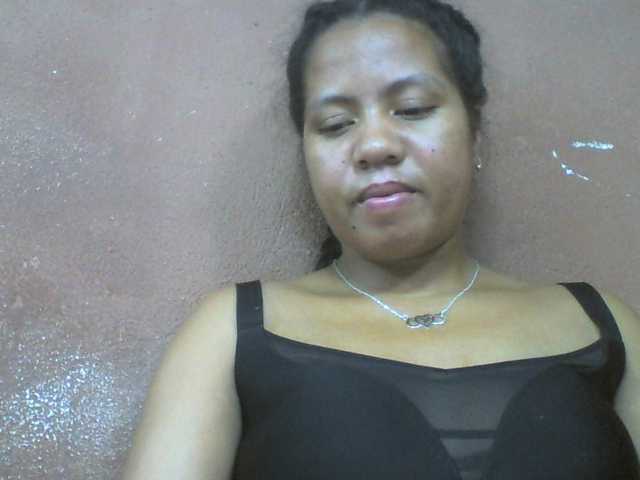 Tharcile live cam on BongaCams