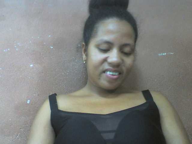 Tharcile live cam on BongaCams