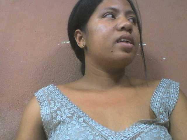 Tharcile live cam on BongaCams