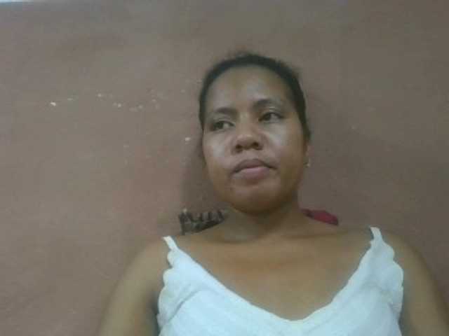 Tharcile live cam
