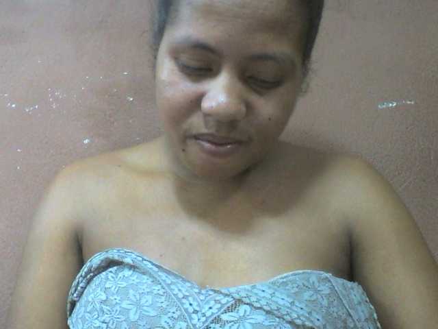 Tharcile live cam on BongaCams