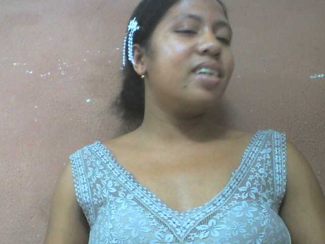 Tharcile live cam on BongaCams