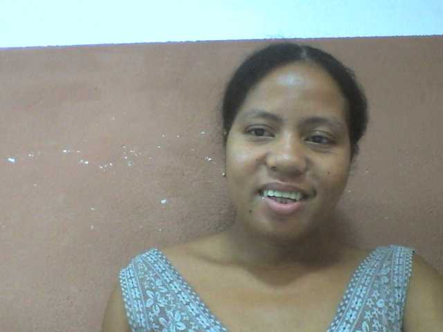 Tharcile live cam on BongaCams