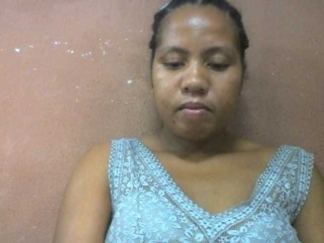 Tharcile live cam on BongaCams