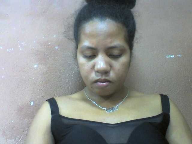 Tharcile live cam on BongaCams