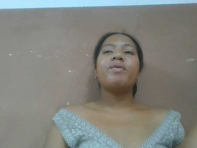 Tharcile live cam on BongaCams