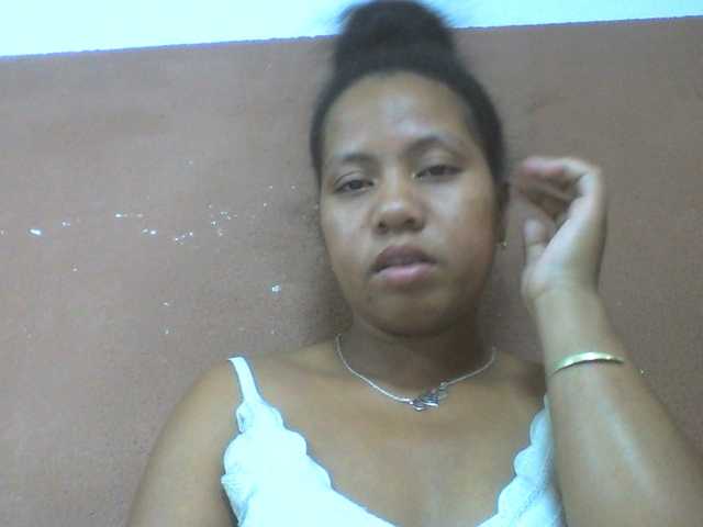 Tharcile live cam on BongaCams