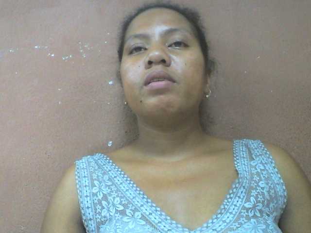 Tharcile live cam on BongaCams