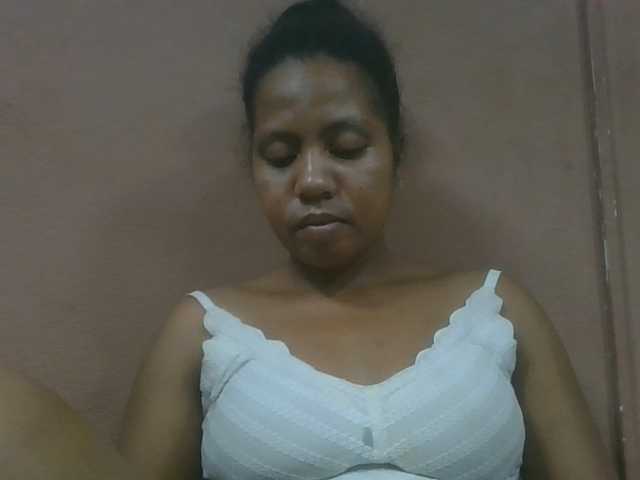 Tharcile live cam on BongaCams