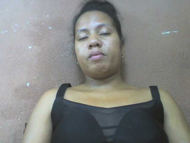 Tharcile live cam on BongaCams