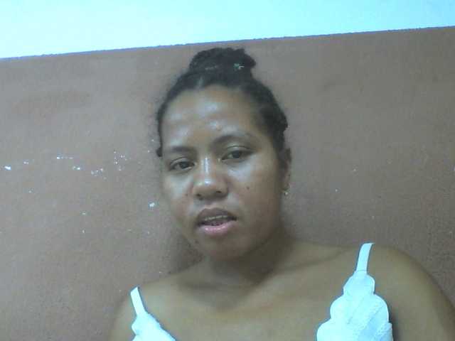 Tharcile live cam on BongaCams
