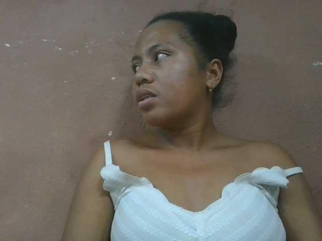 Tharcile live cam on BongaCams
