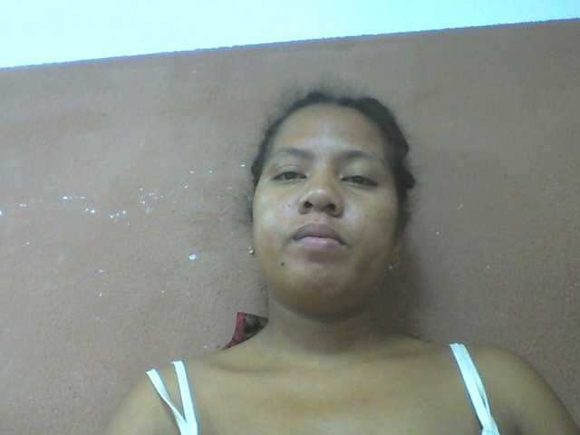 Tharcile live cam on BongaCams